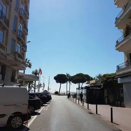 Apartment Latour Sea